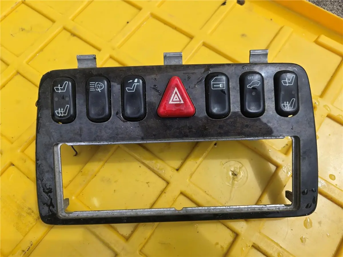 1997 - 2004 Mercedes Slk230 Dash Heated Seat Switch Button A 210 820 00 51 Oem 1