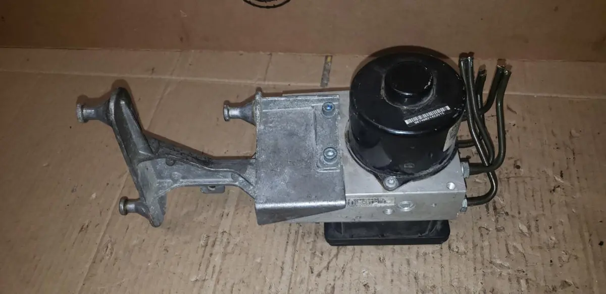 01 - 05 Mercedes C230 Clk500 W209 Anti-Lock Abs Pump Assembly Oem A2095450232 1