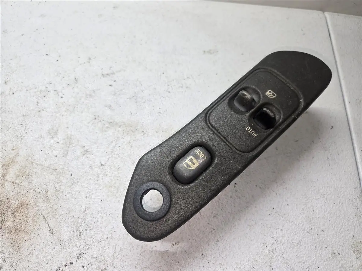 1999 - 2005 Pontiac 2Dr R/H Window Switch Oem 1