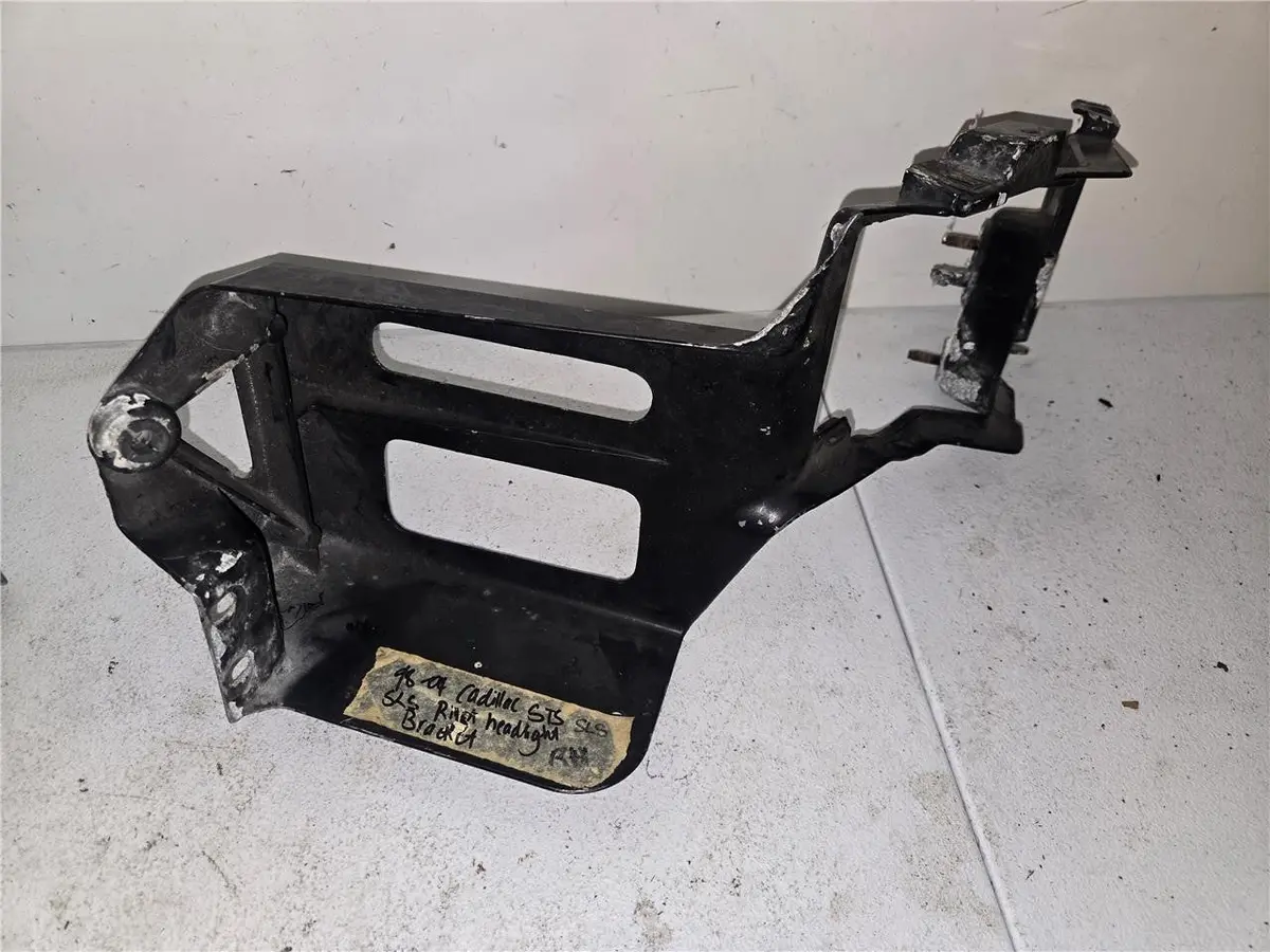 1998 - 2004 Cadillac Sts Sls Right Headlight Bracket 16524452 Oem 1