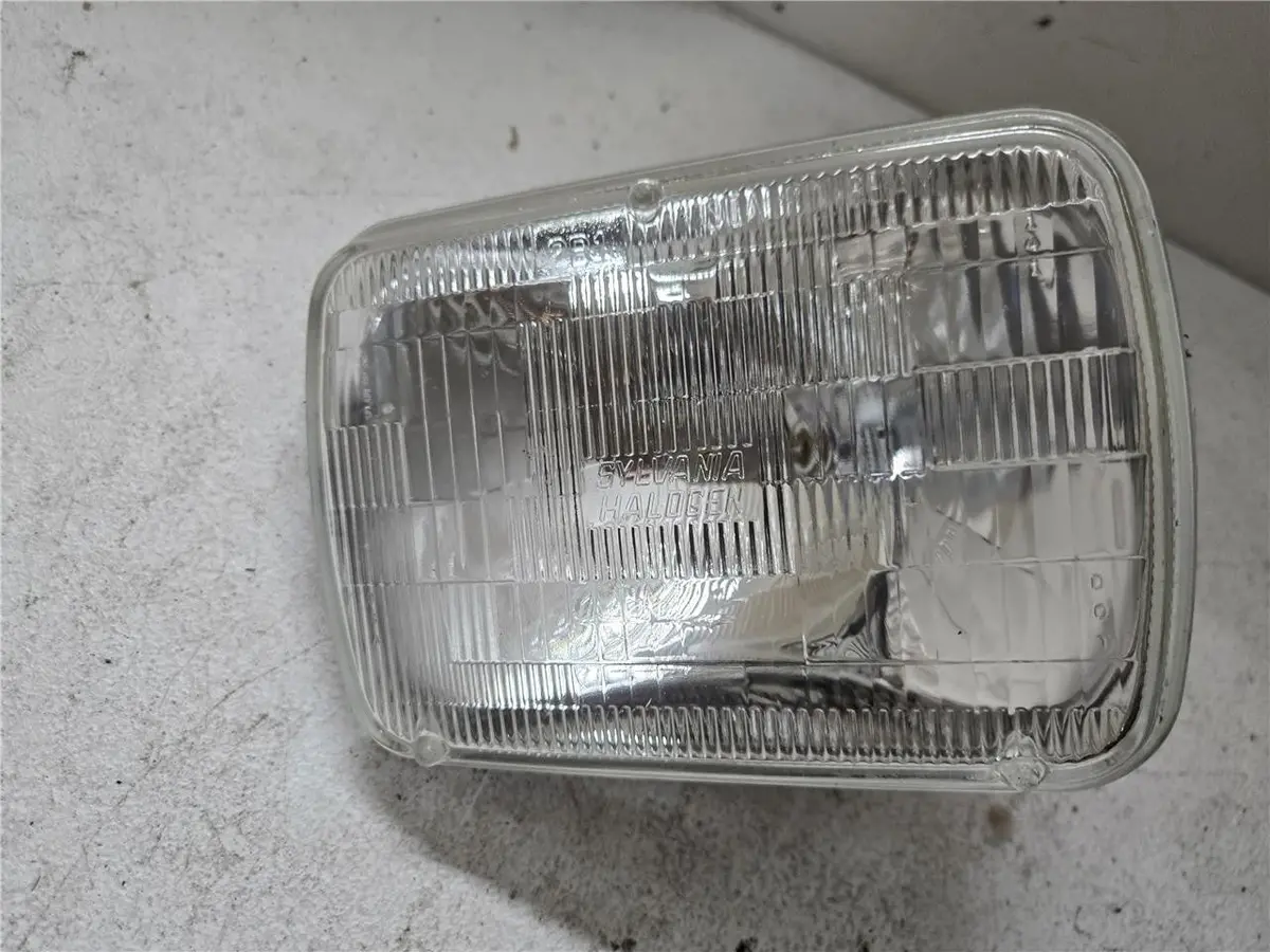 Sylvania Headlight 12V H6054cb Oem 1