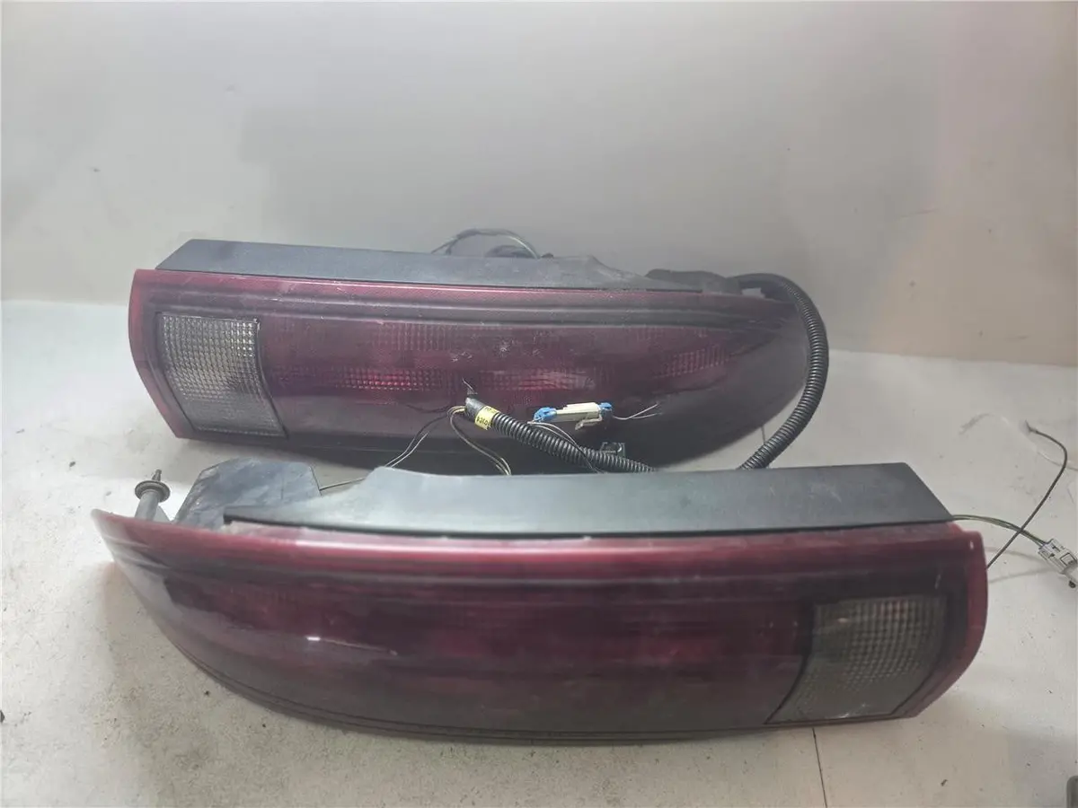 1993 - 1997 Pontiac Firebird Left & Right Taillights 16516353 Oem 1