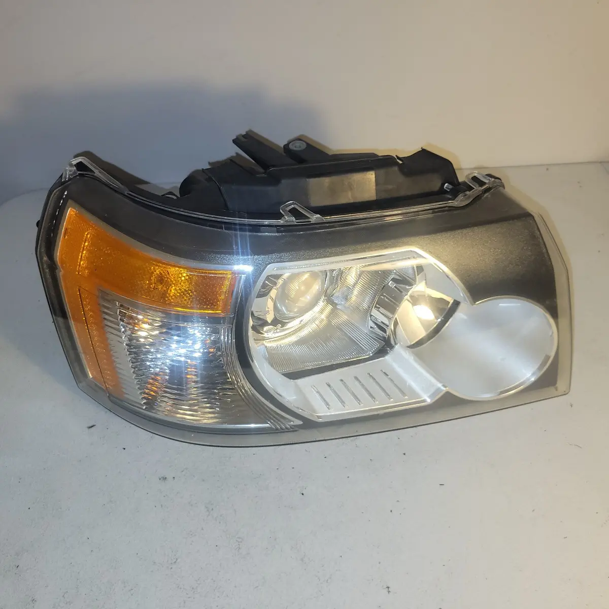 09 - 12 Land Rover Lr2 Rh Right  Headlight Holagen Head Lamp  Bh52-13W029-Ca Oem 1