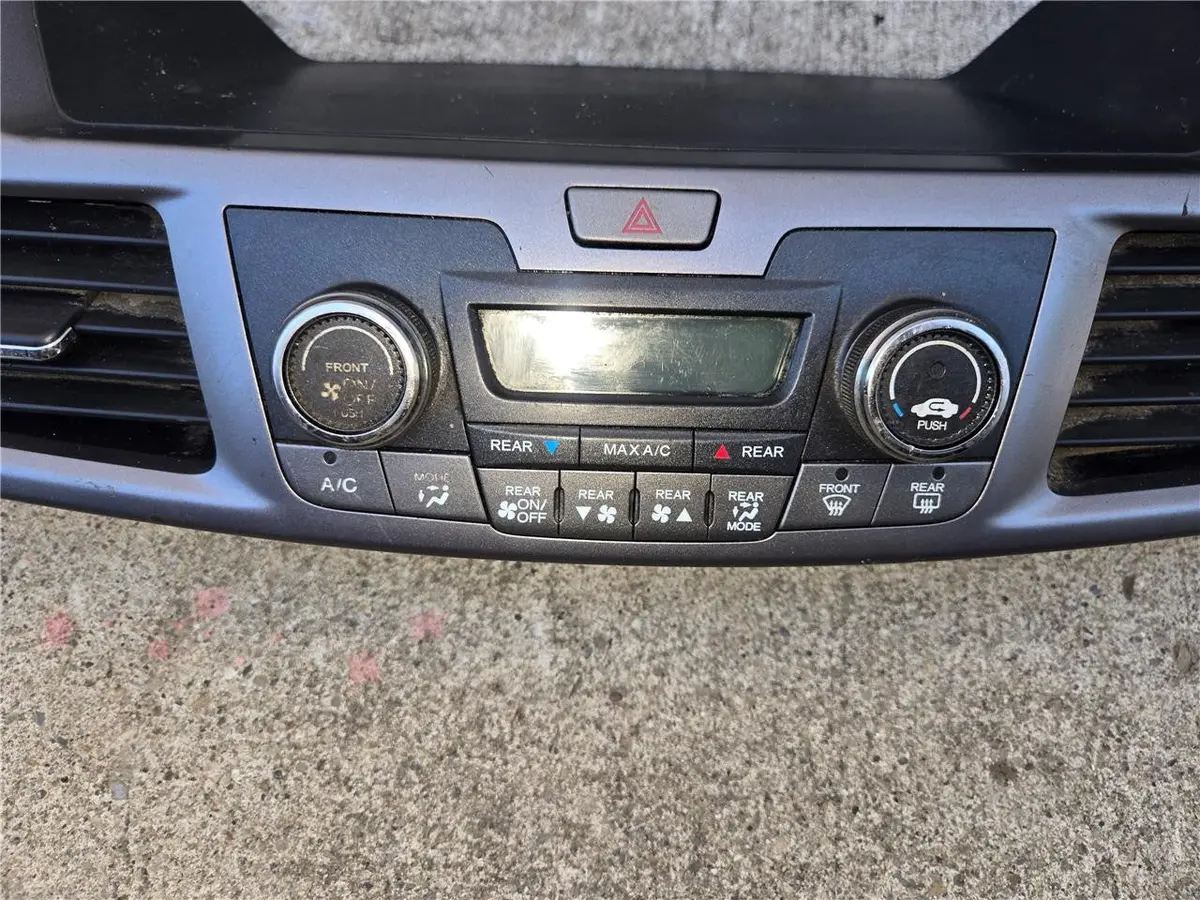 2015 Honda Odyssey Radio Cluster Bezel, W/Climate Ctrl 77245-Tk8-A110-20 Oem 1