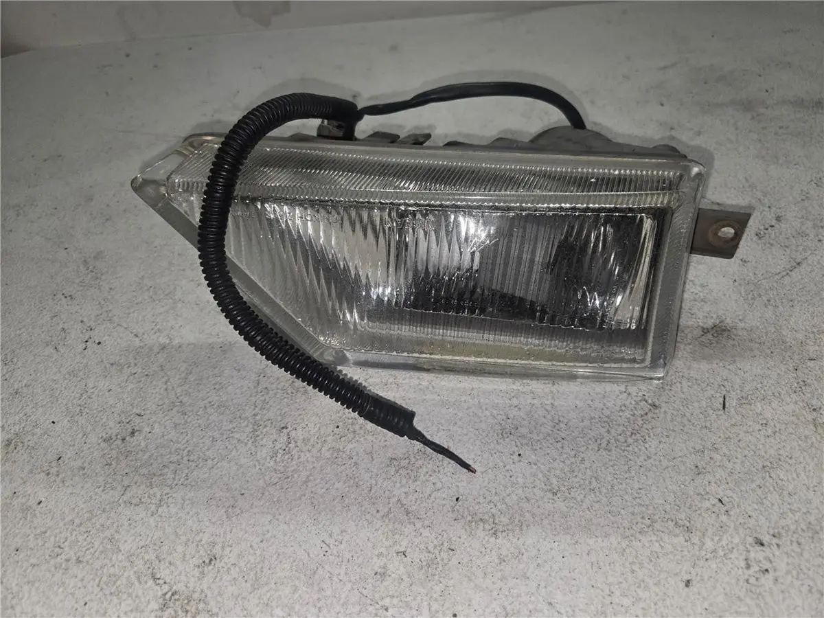 1996 - 1999 Infiniti I30 R/H Fog Light Lamp Oem 1