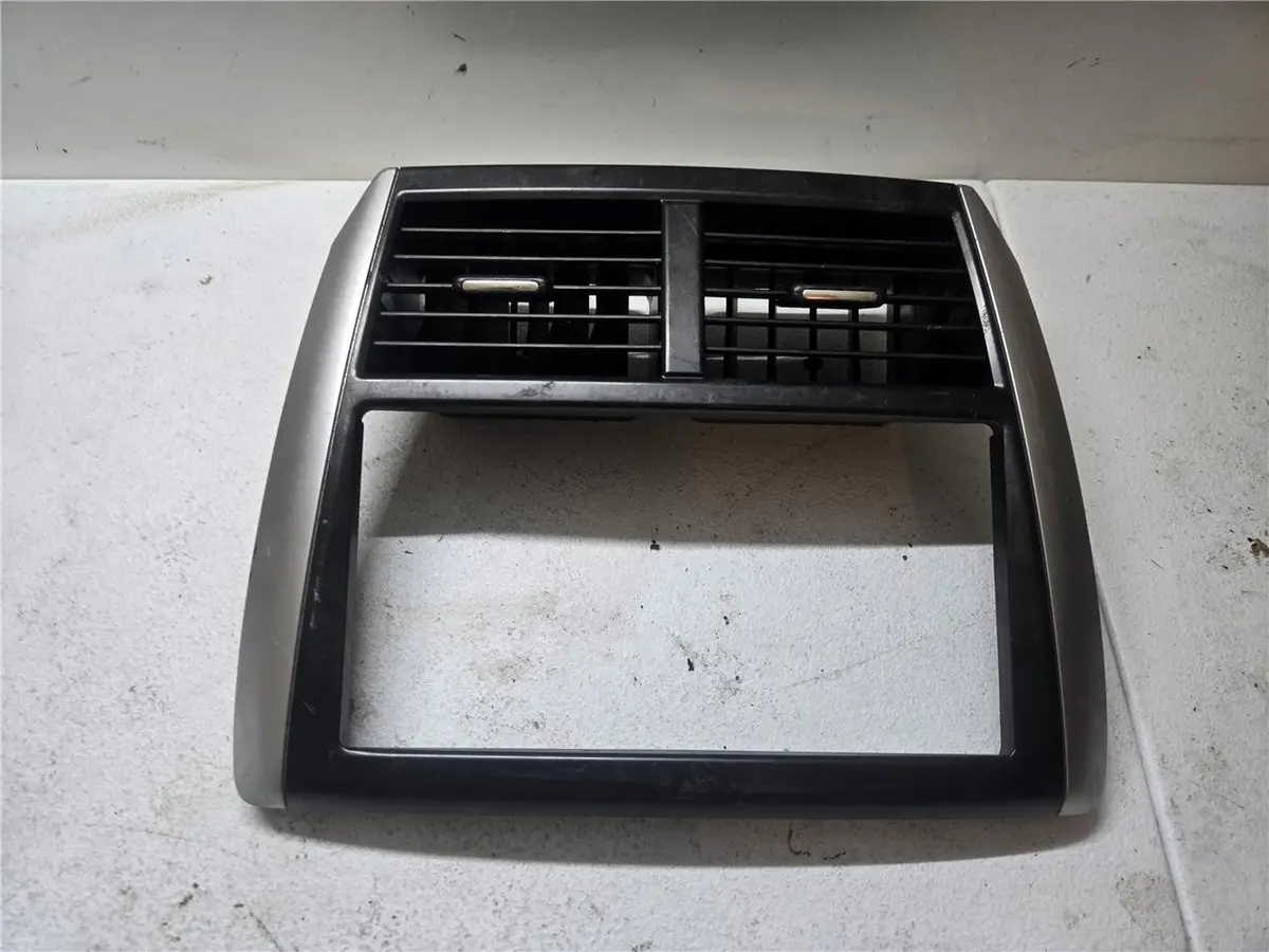 2009 - 2010 Subaru Forester Radio Surround Bezel 66110Fg020 Oem 1