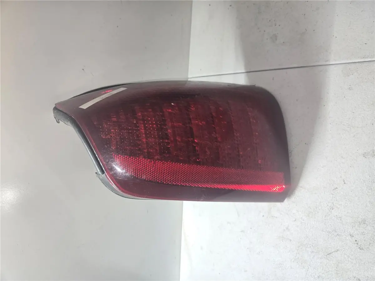 2000 - 2005 Cadillac Deville Tail Light Rear Lamp Right Passenger 25749114 Oem 1