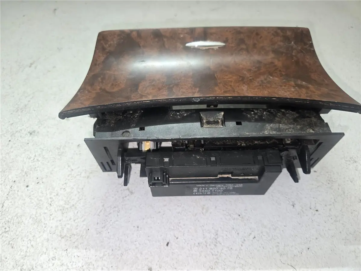 2003 - 2011 Mercedes W219 Amg Center Ashtray Ash Tray Storage 211 820 40 75 Oem 1