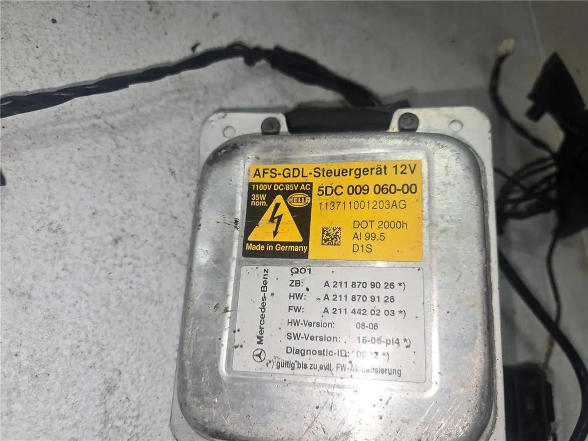 Mercedes E-Class W211 Xenon Headlight Ctrl Unit 5Dc 009 060-00, A211879026 Oem 1