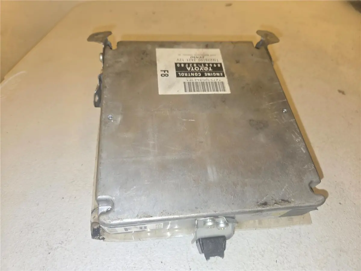 2006 Toyota Matrix Corolla 89661-02F80 1.8L Ecm Oem 1
