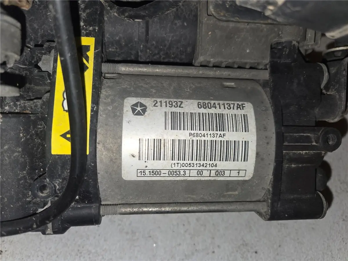 2011 - 2022 Jeep Grand Cherokee Air Suspension Compressor Pump P68041137af Oem 2