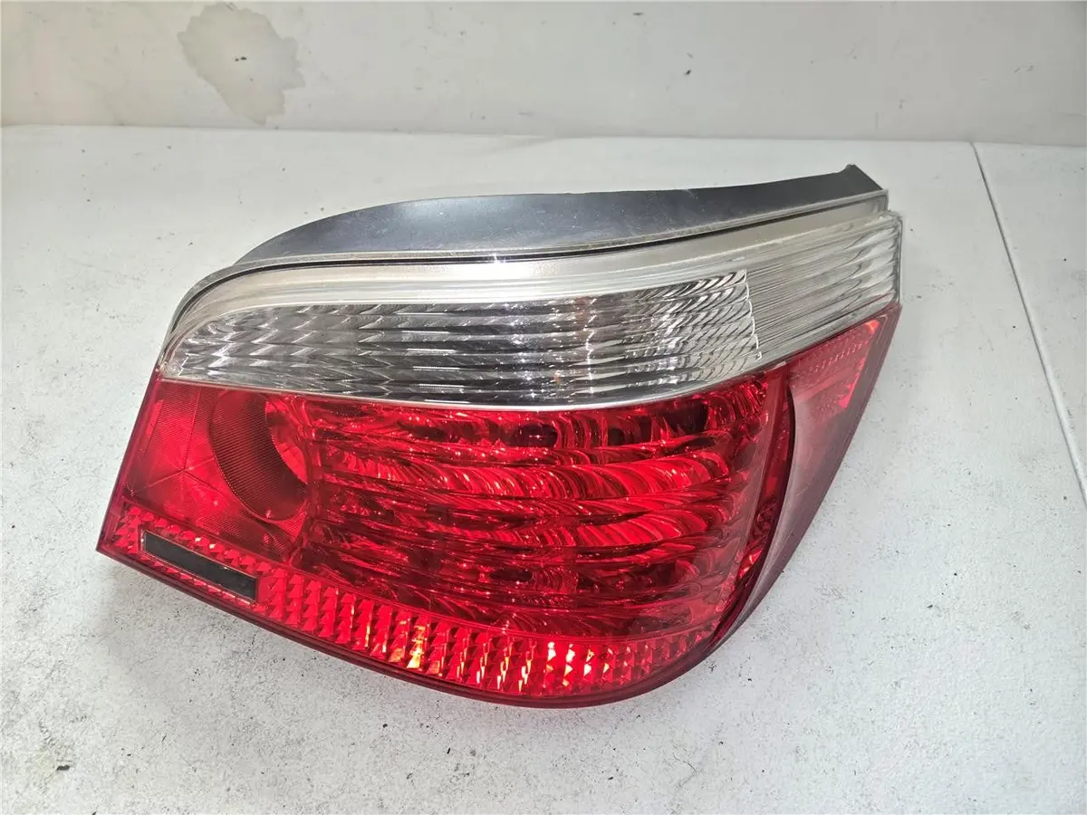 2004 - 2007 Bmw 525I 530I Right Side Taillight Brake Lamp 158 238- 03 Oem 1