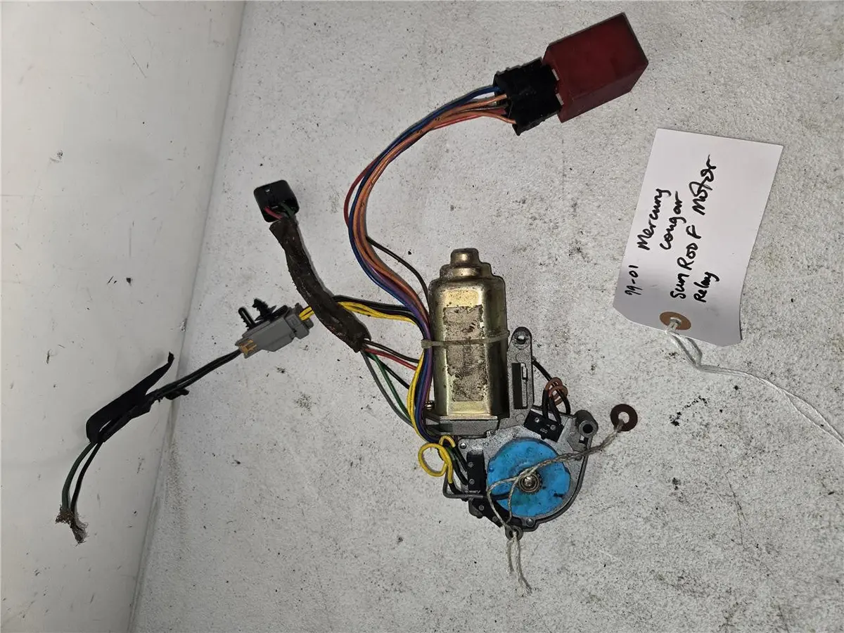 1999 - 2001 Mercury Cougar Sunroof Motor Relay Oem 1