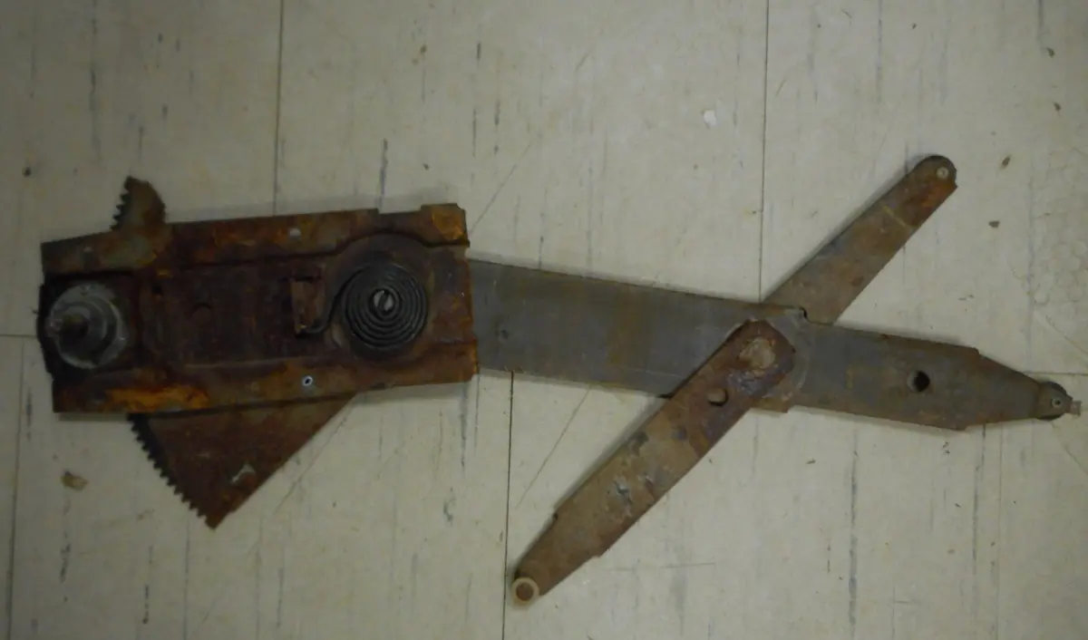 Door Glass Regulator, Right, Used, 73-74 Nova 1