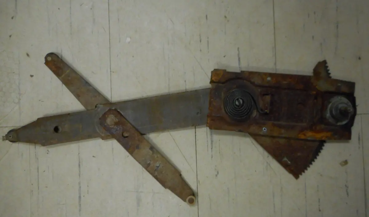Door Glass Regulator, Left, Used 73 74 Nova 1