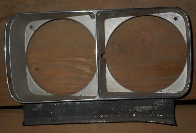 Headlight Bezel ,Right Used 68 Skylar Gs 1