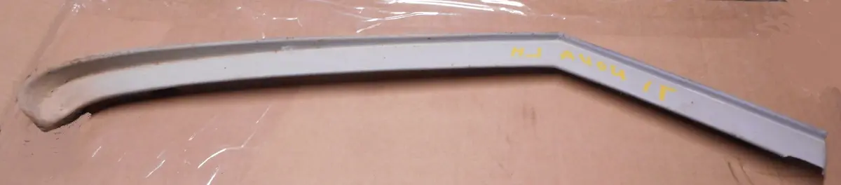 Quarter Upper Molding, Right, Painted, Used, 68-72 Nova 1