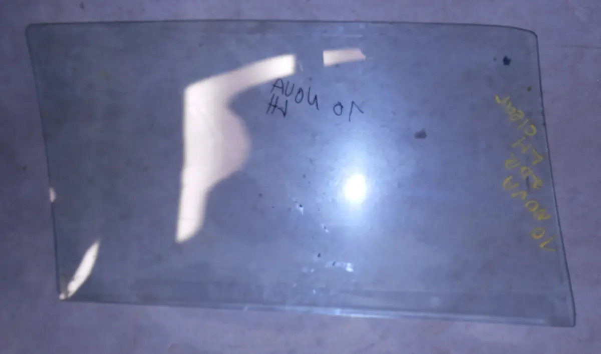 Door Glass ,Left, Clear,Used 68-72 Nova 1