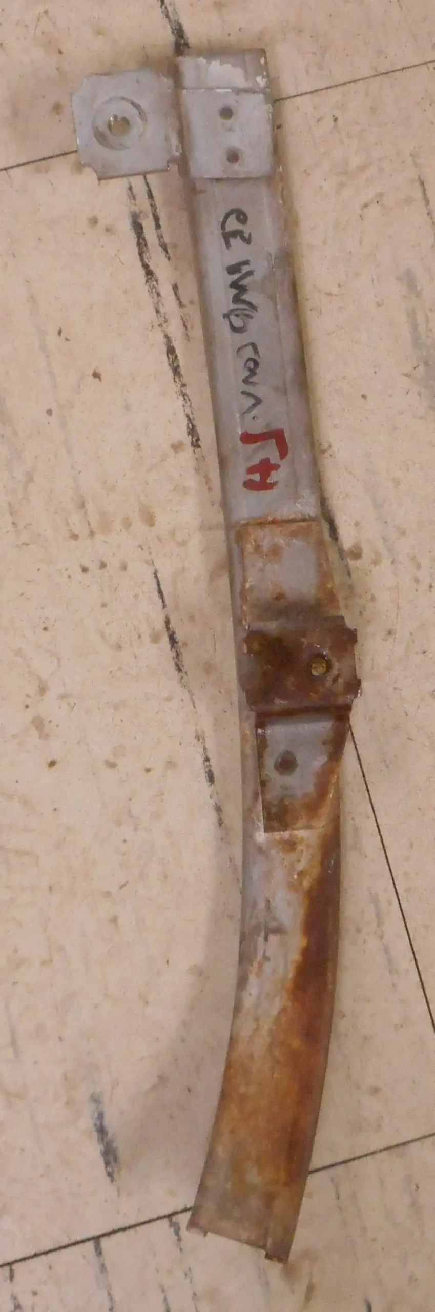 Quarter Glass Rear Track ,Right Conv 65 66 B-Body 1