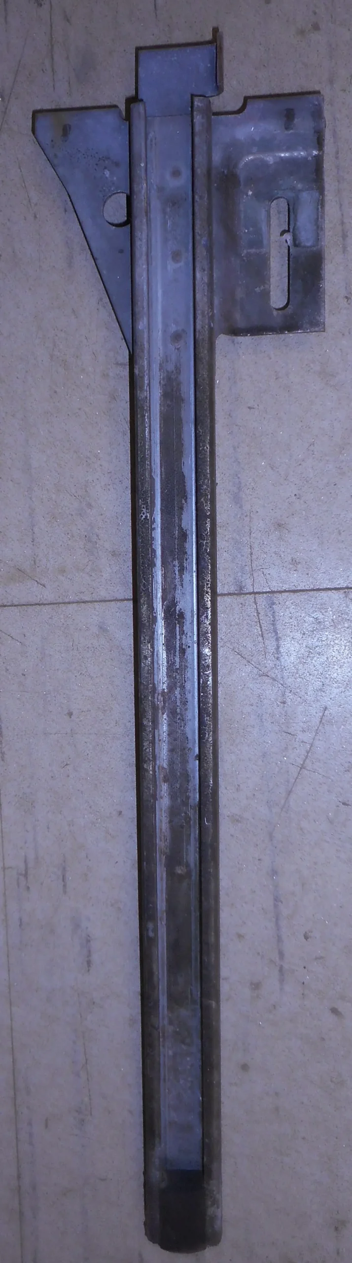 Door Glass Track, Front Vertical Right Used 69 A-Body 1