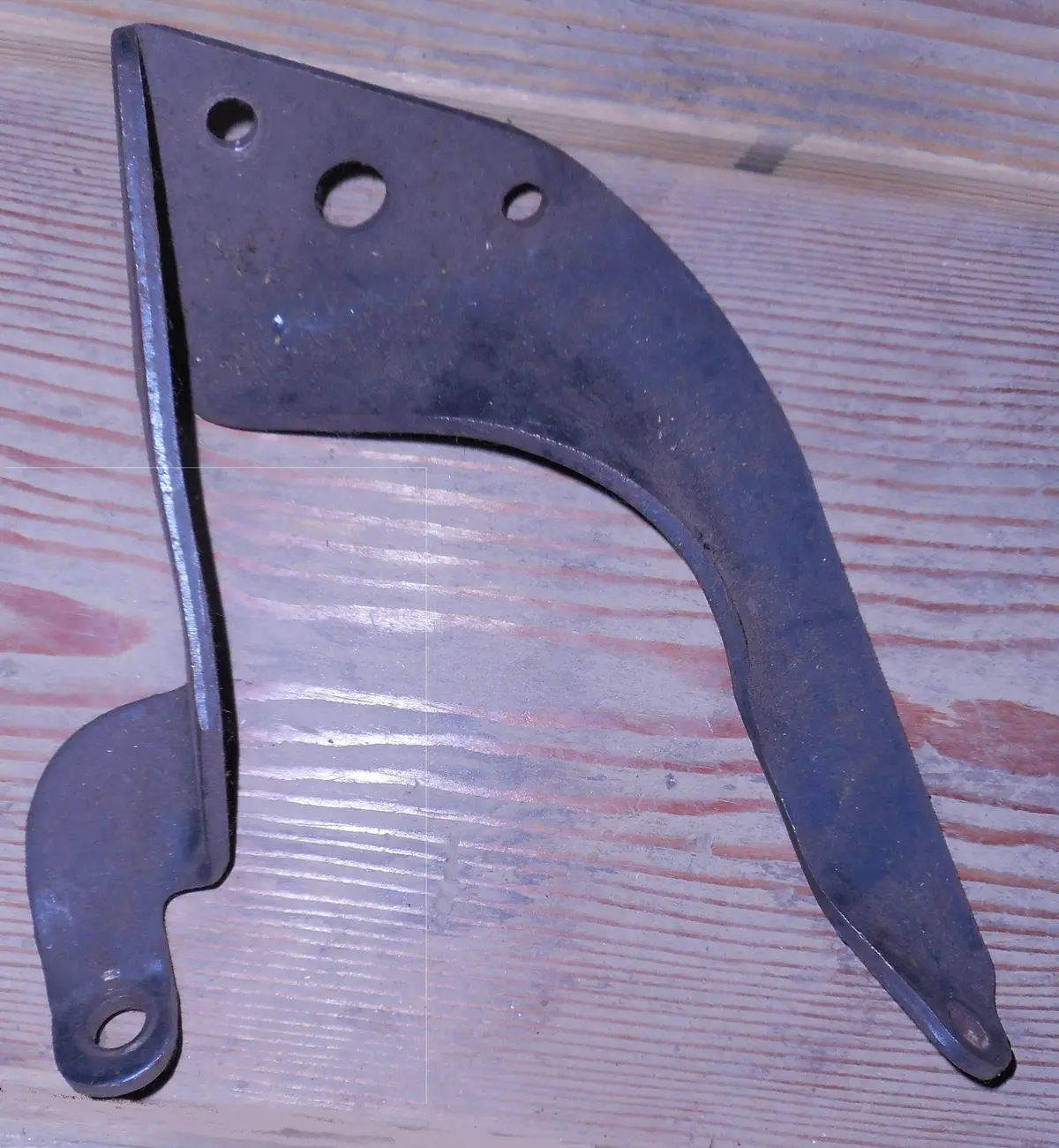 Ps Pump Bracket ,Rear V8 Used 64-67 Olds 1