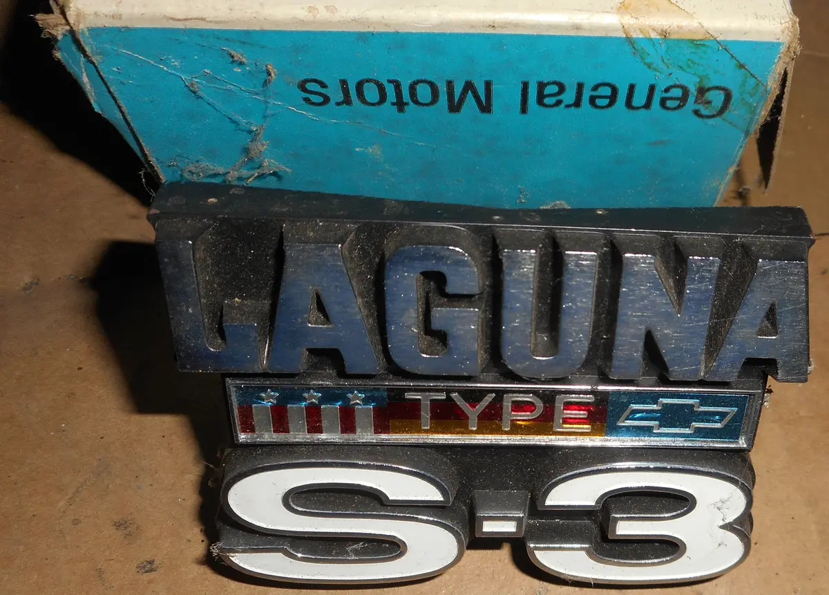Front Grill Emblem, New, Gm, 74 S3 Laguna 1