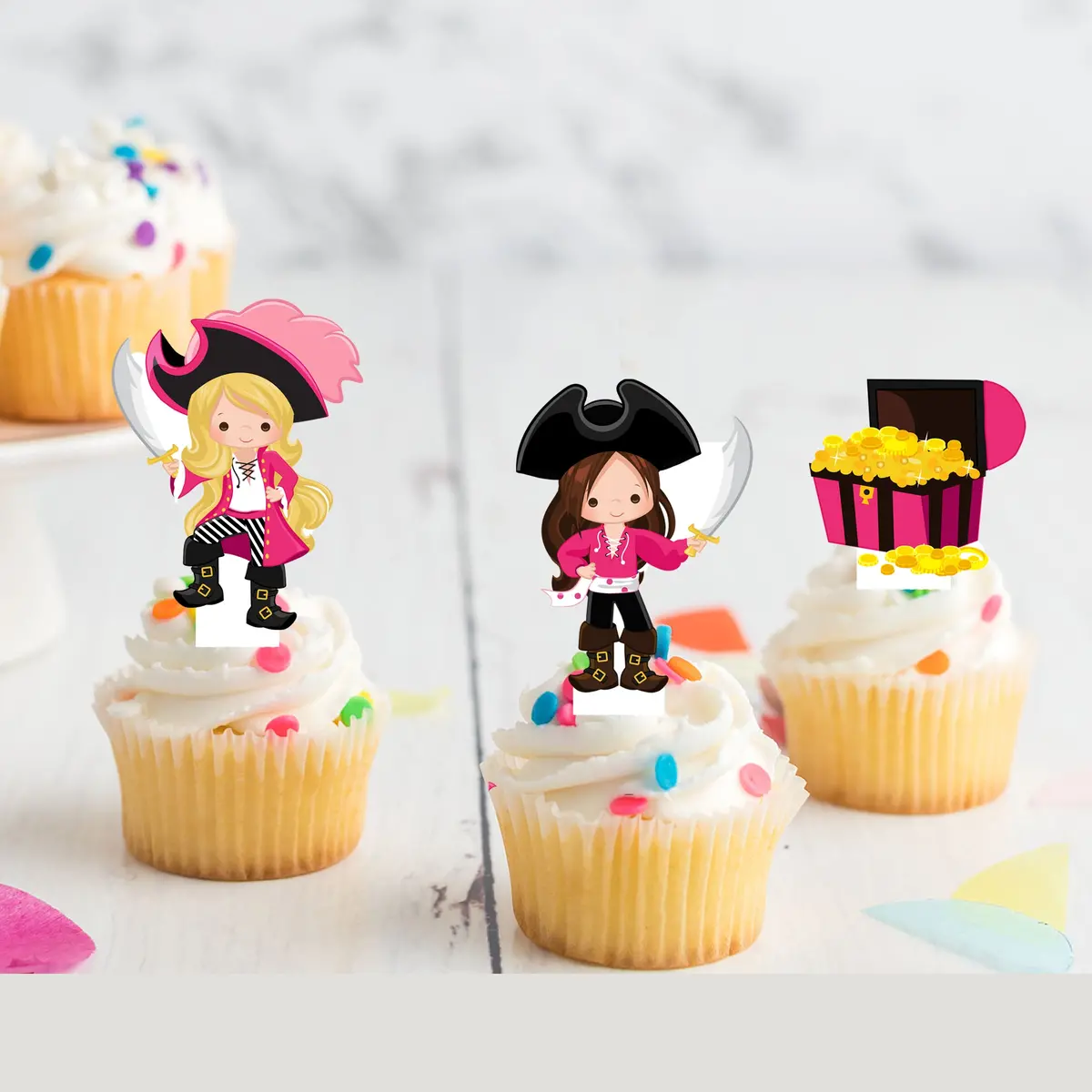 Pirate Girls Pre-Cut Edible Stand-Up Wafer Card Toppers 1