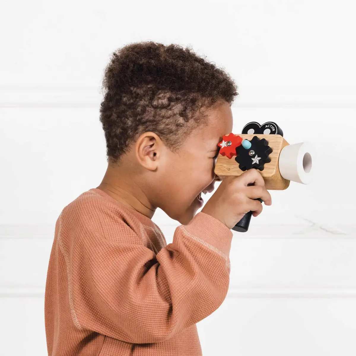 Le Toy Van Wooden Vintage Style Hollywood Film Camera Toy 1