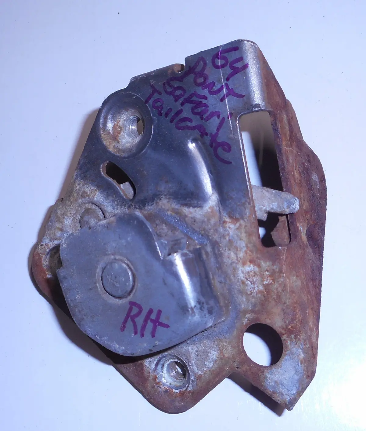 Tailgate Latch ,Right Used, 62-72 Elcamino Nova,59-68 A, B-Body Wagons 1