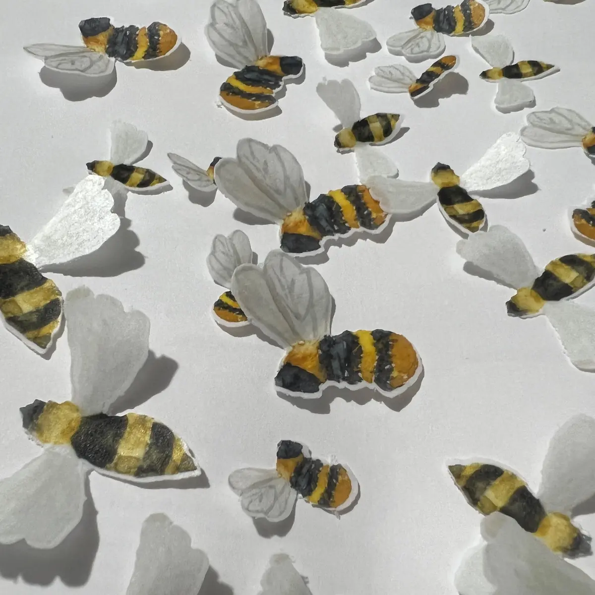 Pre-Cut Edible Wafer Bees 1
