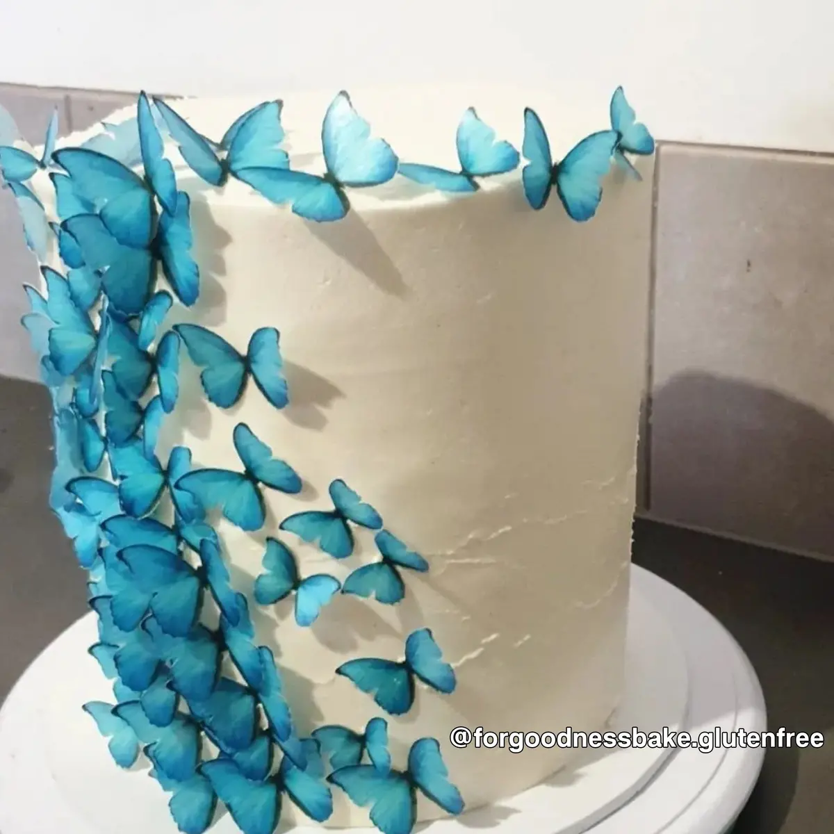 Bright Blue Pre-Cut Edible Wafer Butterflies 1