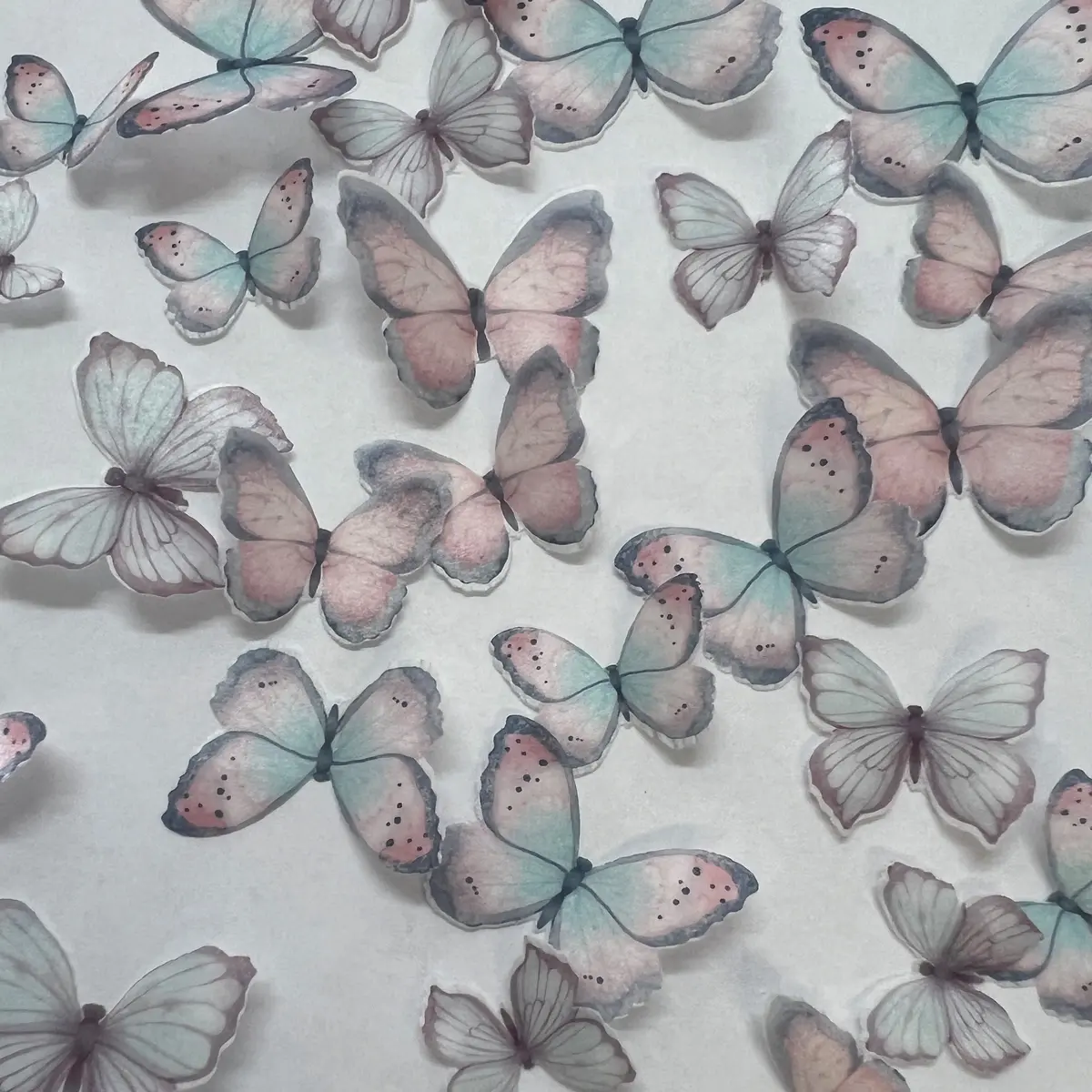 Pink & Purple Pre-Cut Edible Wafer Butterflies 1