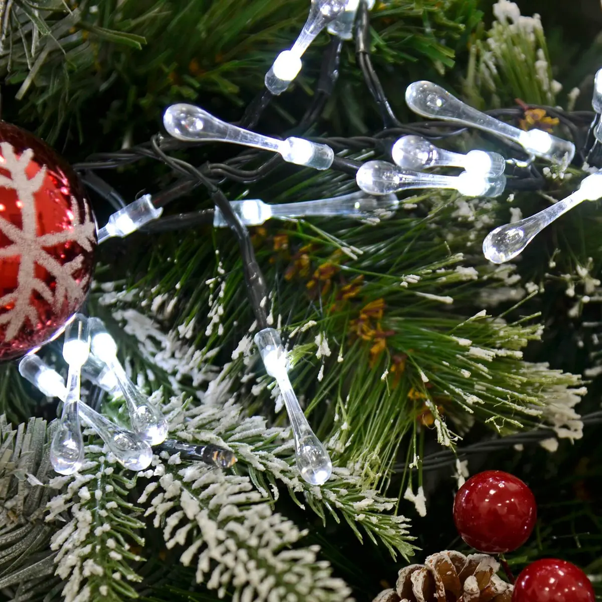 Led Icicle Cluster Christmas Fairy Lights Indoor/Outdoor 1