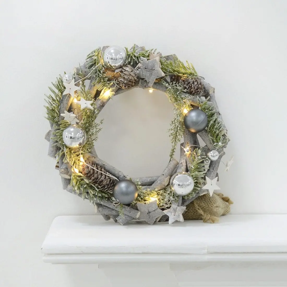 9" Pre-Lit Wooden Stick Wreath Christmas Xmas Decoration 1