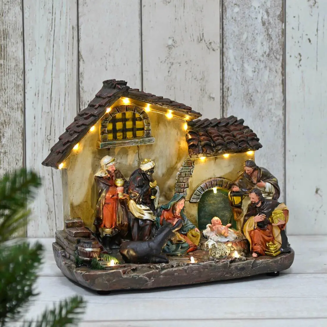 Light Up Nativity Scene Resin Christmas Decoration 16 Led 29Cm 1