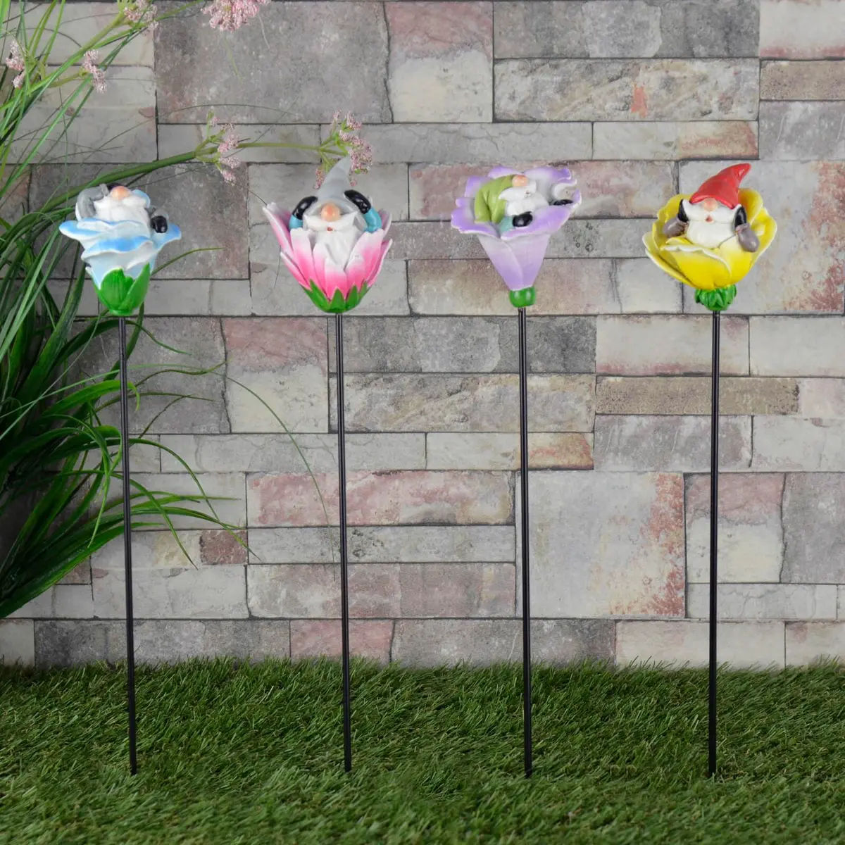 Set Of 4 Garden Gnome Stakes Resin Decoration Outdoor 38Cm 1