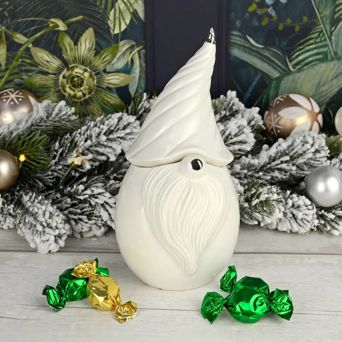 Gonk Storage Jar Christmas Sweets Cookies White Ceramic 20Cm 1