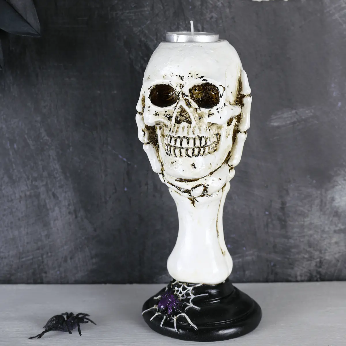 Skull Candle Holder Skeleton Hand Halloween Decoration 22Cm 1