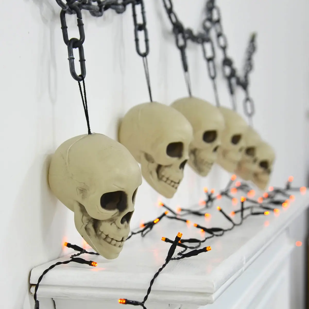 2M Halloween Garland 6 Skulls On Chain Party Decoration 1