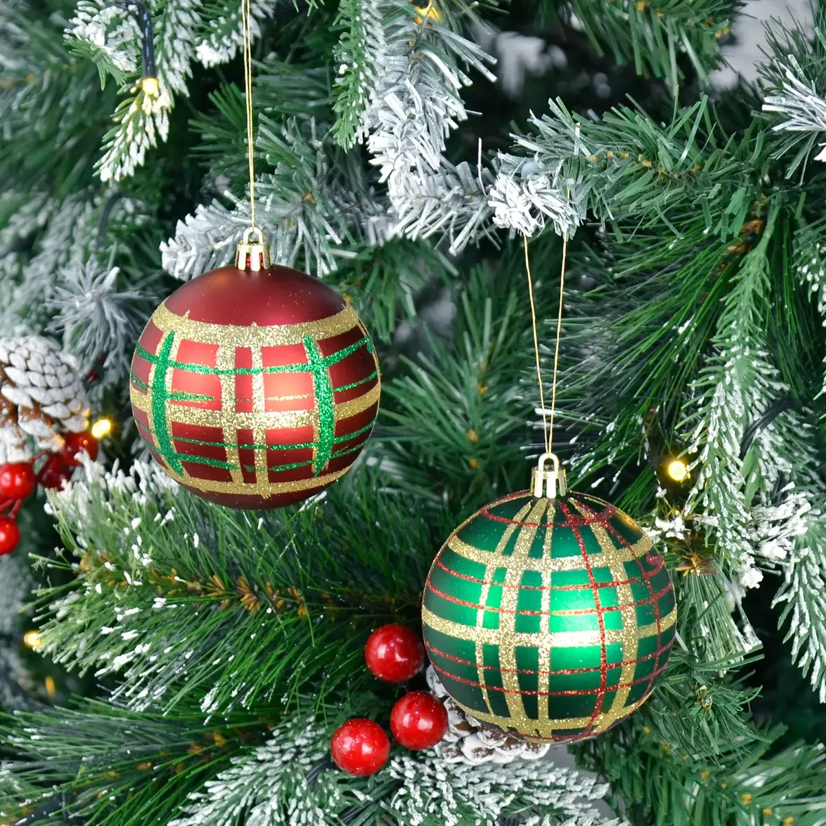 Pack Of 6 Large Christmas Baubles Red Green Tartan Matt Glitter 8Cm 2