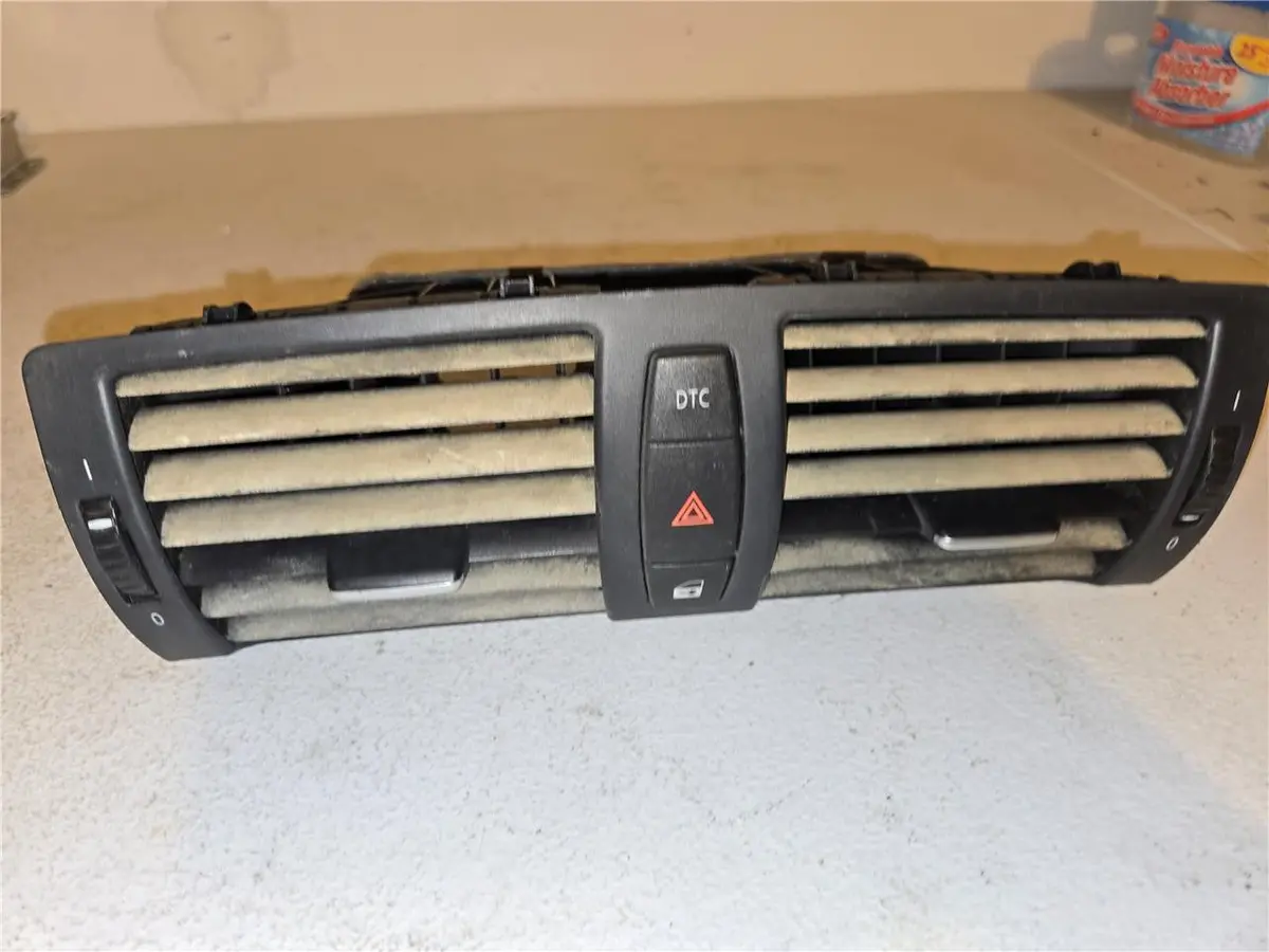 2006 - 2012 Bmw E87 E88 Air Vent Hazard 7 059 189-13 Oem 1