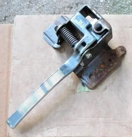 Inside Door Handle, Left Used 71-76 E-C-B-Body 1