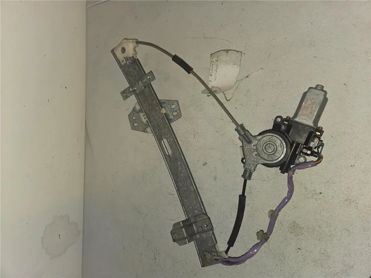 1999 - 2001 Lexus Gs300 Front Driver Side Window Regulator 85720 -33110 Oem 1