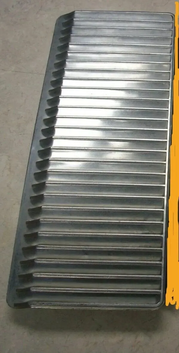 Hood Louver ,Right , Used 71 72 Cutlass 1