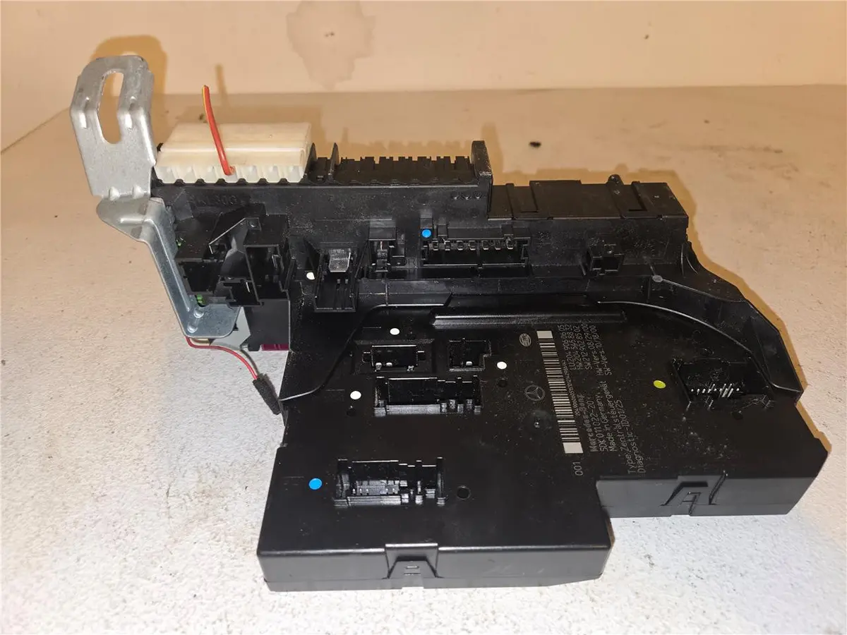 08-14 Mercedes W204 C300 C250 Rear Sam Module Relay Fuse Box 204 906 06 05 Oem 1