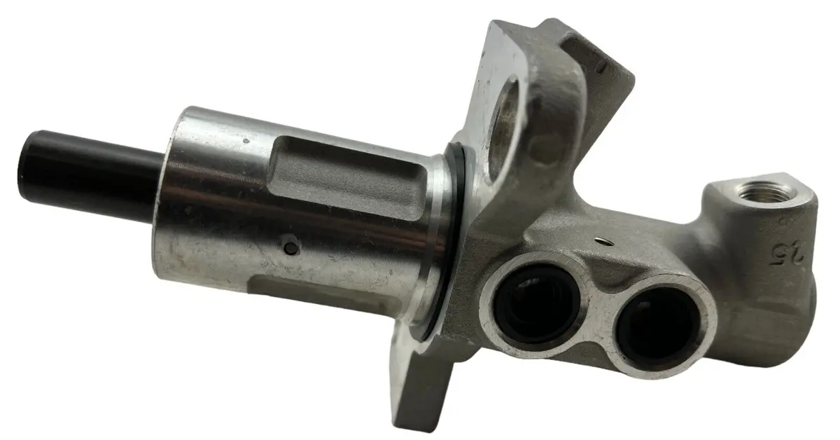 Brake Master Cylinder For 02+ Audi Vw Seat Skoda A4 Avant A6 S6 Passat 8E0611021 1