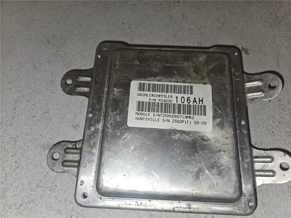Jeep Grand Cherokee Front Body Control Module Bcm P04692138af 1