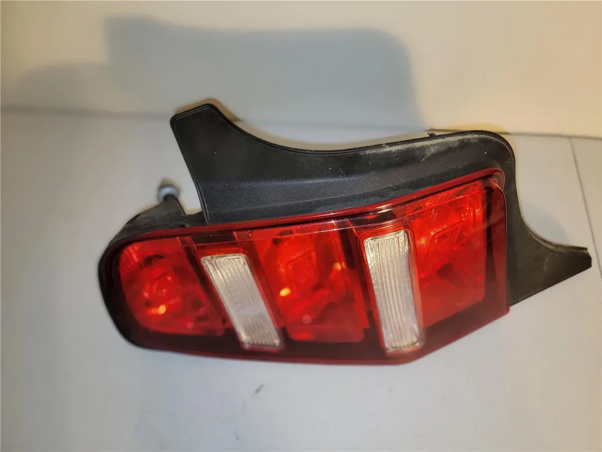 2010 - 2012 Ford Mustang Tail Light Left Hand Ar33 - 13B505 - Ah Oem 1