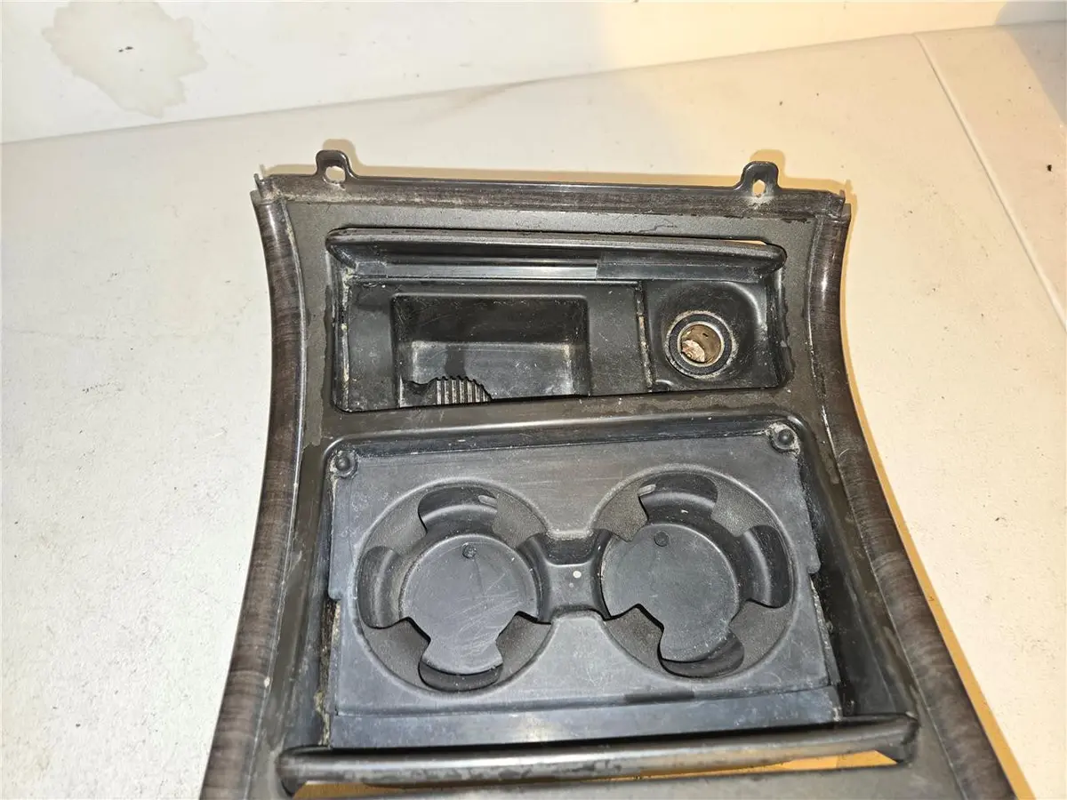 2003 - 2006 Cadillac Escalade Cupholder Bezel, 1 Cover Closes 15058037Aa Oem 1