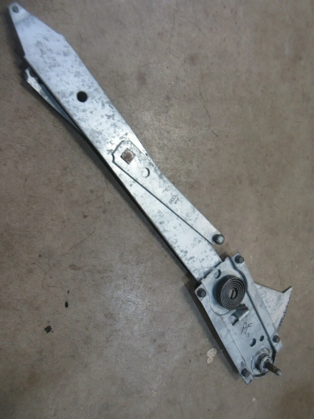 Door Regulator ,Right Manual 2Dr Used 65-68 B-C-Body 1